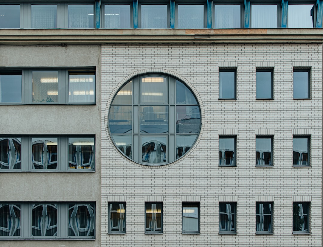 Adaptacyjne wykorzystanie budynków: nowe życie dla starych obiektów